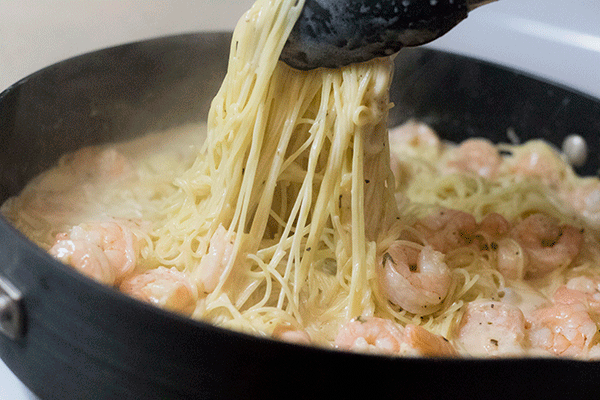 Fresh Pasta with garlic butter cream sauce