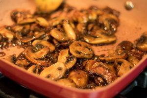 Garlic Mushrooms in Pot Stickers Sauce