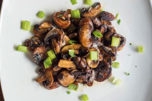 Garlic Mushrooms in Pot Stickers Sauce