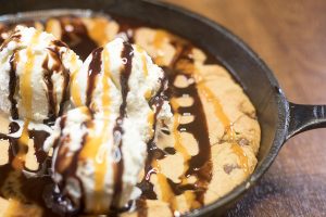 Vanilla Chocolate Chip Cookie Skillet