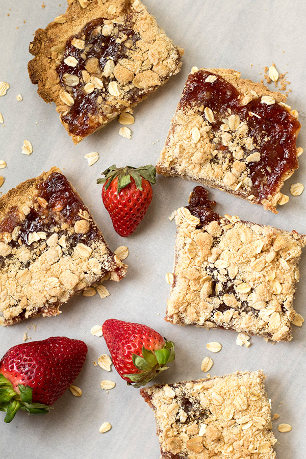 Easy Strawberry Oatmeal Bars