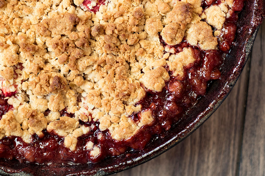 Strawberry Rhubarb Crumble