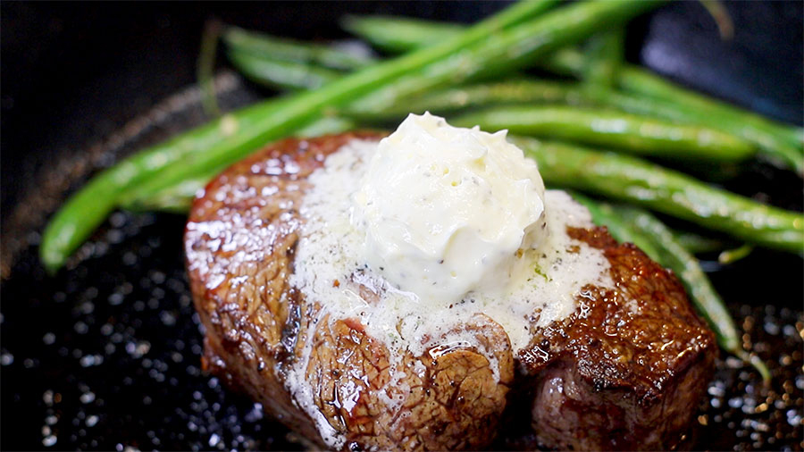 Pan Seared Filet Mignon with Garlic Butter