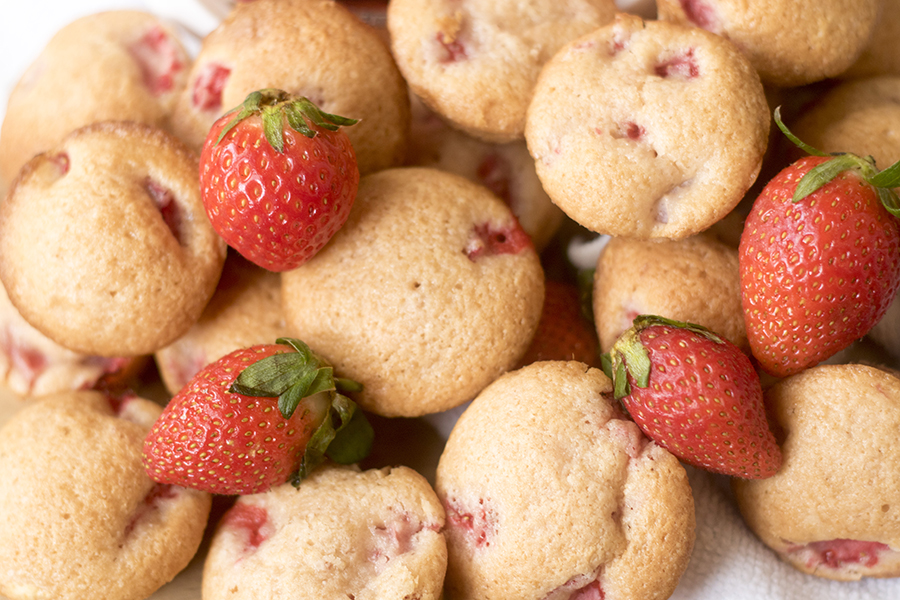 strawberry mini muffins