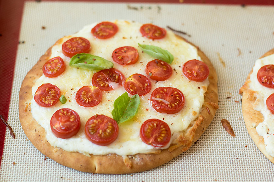 Garlic & Herb Tomato Flatbread