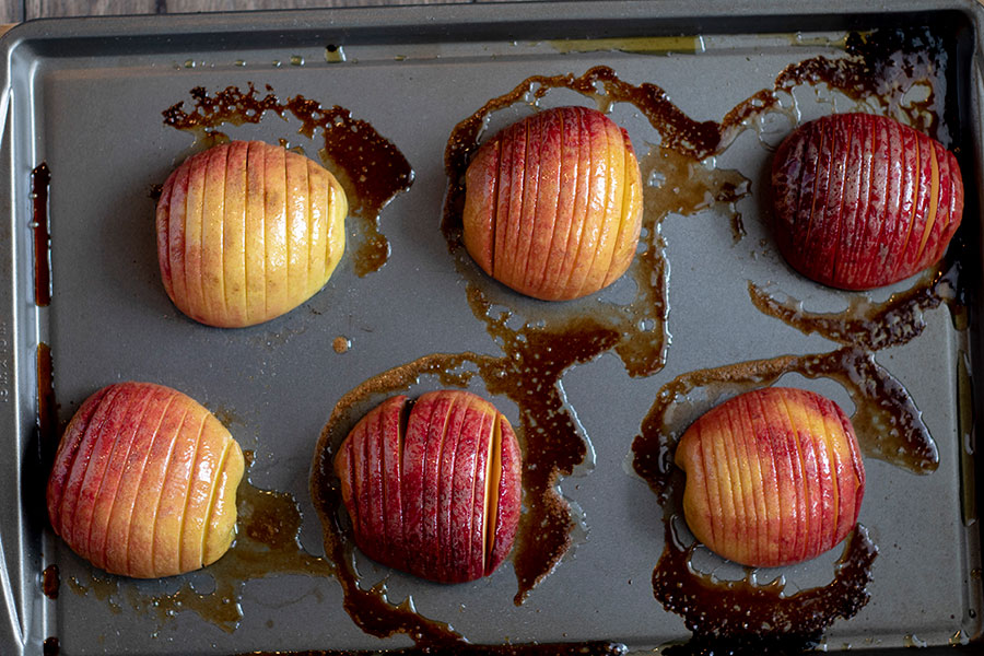 Hasselback Baked Apples