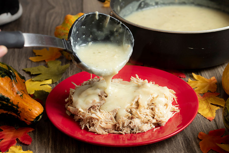 Easy Garlic Turkey Gravy