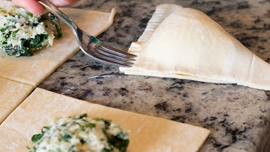 Cheesy Spinach Puffs