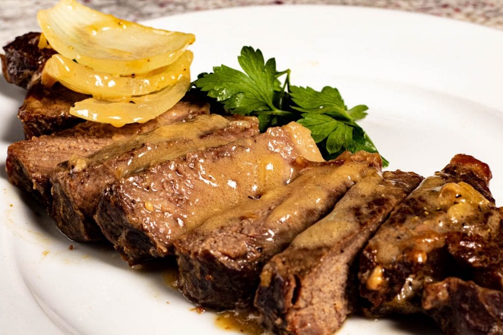 https://chefshamy.com/wp-content/uploads/2020/10/Instant-Pot-Steak-and-Gravy-307-1024x683.jpg
